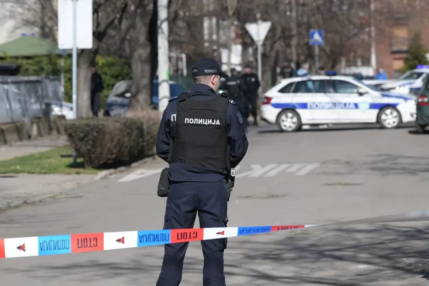 Park yeri tartışması nedeniyle adamın başına bela geldi, kardeşi de her şeyi izliyor Padinska Skela'daki saldırı hakkında yeni detaylar, şüphelinin bulunması