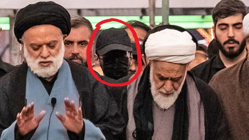 İran'da Ali Hamenei'nin cenaze töreninde gizemli kişi spekülasyonlara neden oldu