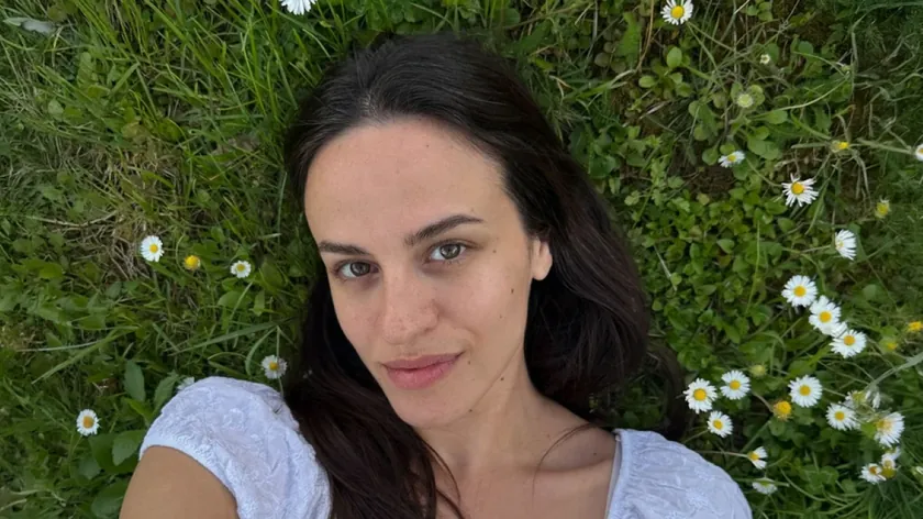 Influenserka Maša Memedović'in yeni saç rengi hayran kaldırdı