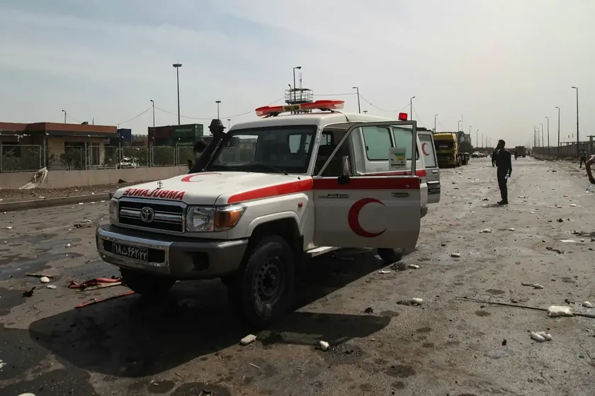 İran İsfahan kentinde askeri helikopter pazar yerine düştü dört kişi hayatını kaybetti