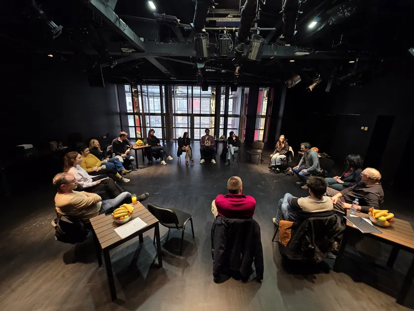 Milan Marić ve Vojin Ćetković "Ričard İkincisi"nde: Shakespeare’in eseri Jugoslav Drama Tiyatrosu'nda Boris Liješević tarafından sahnelenecek