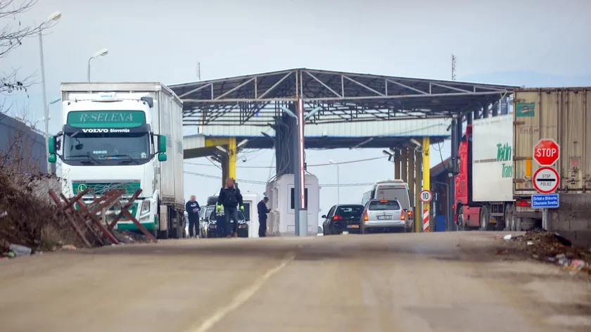 Sırbistan'dan bir kişi Merdare idari geçişinde Banjska olayları nedeniyle tutuklandı