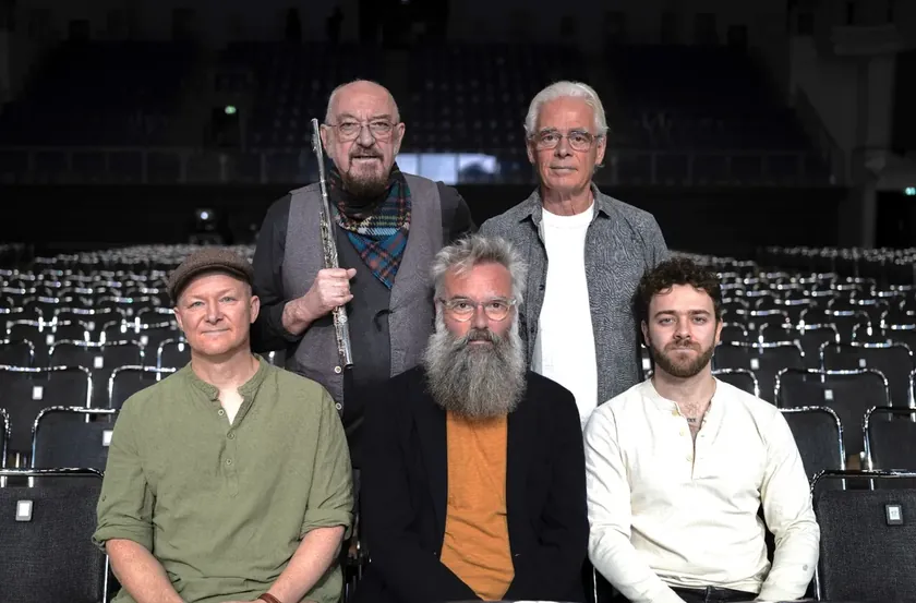 Jethro Tull bu hafta cuma günü Sava Merkezinde rock gösterisi verecek.