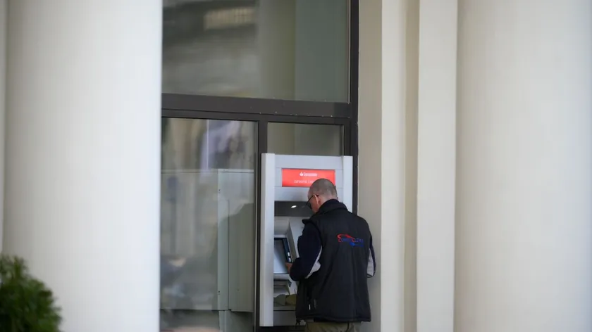 Sırbistan'da emekli olmuş ve hala çalışmaya devam edenler için yeni bir düzenleme var.