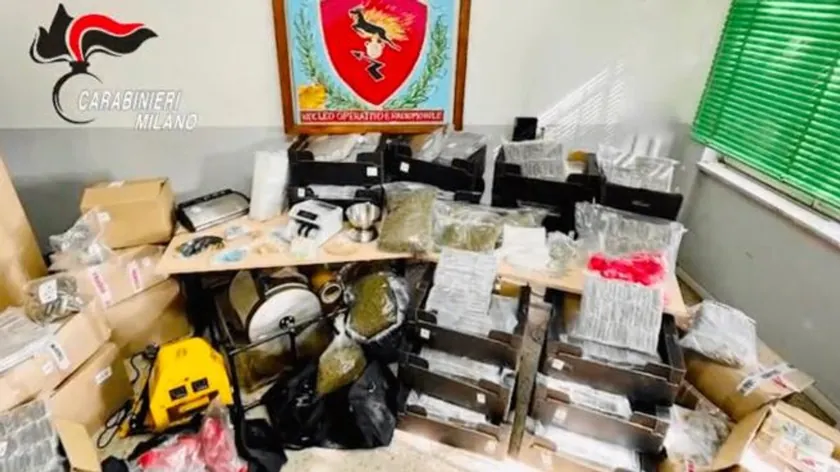 İtalya'da yüzlerce kilogram uyuşturucu ele geçirildi, Sırp vatandaşı da dahil 13 kişi tutuklandı