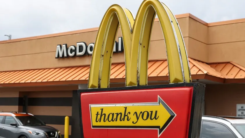 En İlerideki McDonald's Çalışanı 91 Yaşında ve Emekli Olmayı Planlamıyor "Hızlanmama Nedeni Yok"