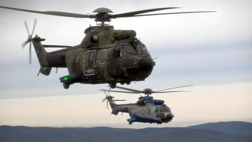 Sırbistan İçişleri Bakanı Ivica Dačić, MUP Helikopter Ünitesi'nin teknisyenlerine ve mekaniklerine ödül verdi.