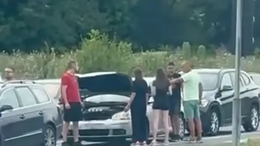 Zemun Polju'da zincirleme kaza meydana geldi (video)