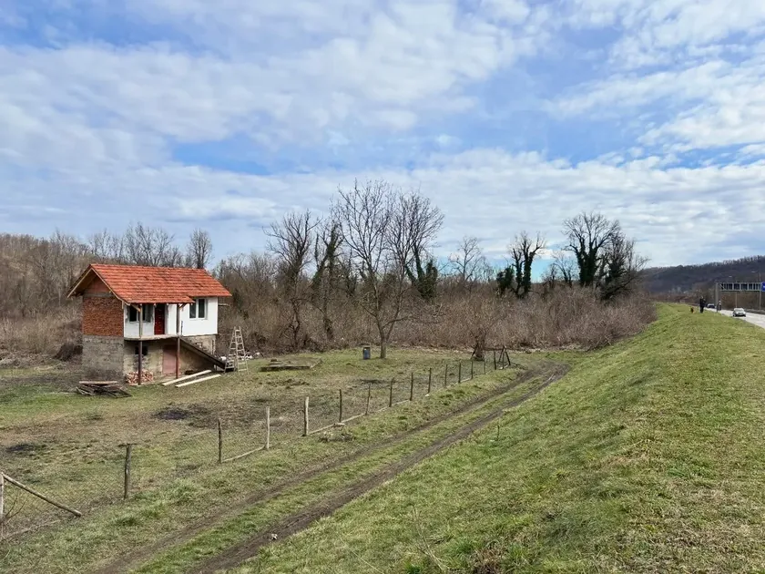 Loznica yakınlarında jeneratörden zehirlenen iki genç işçi yaşamını yitirdi