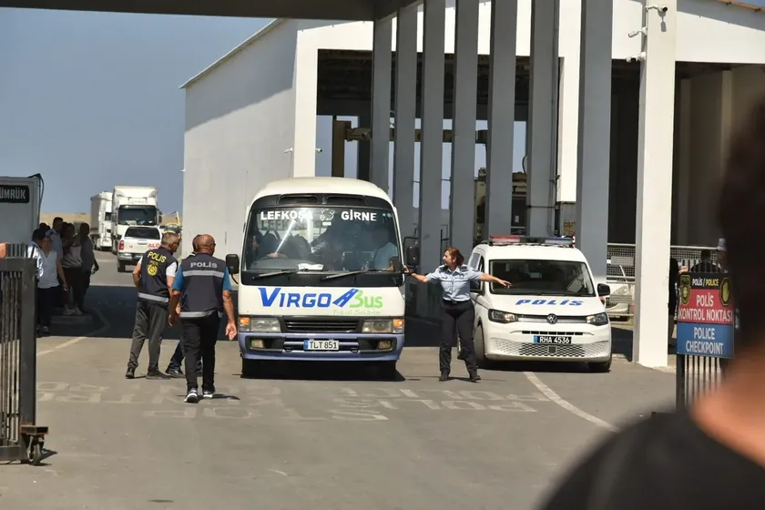 Kuzey Kıbrıs'ta bir feribot kazasında en az altı kişi hayatını kaybetti.