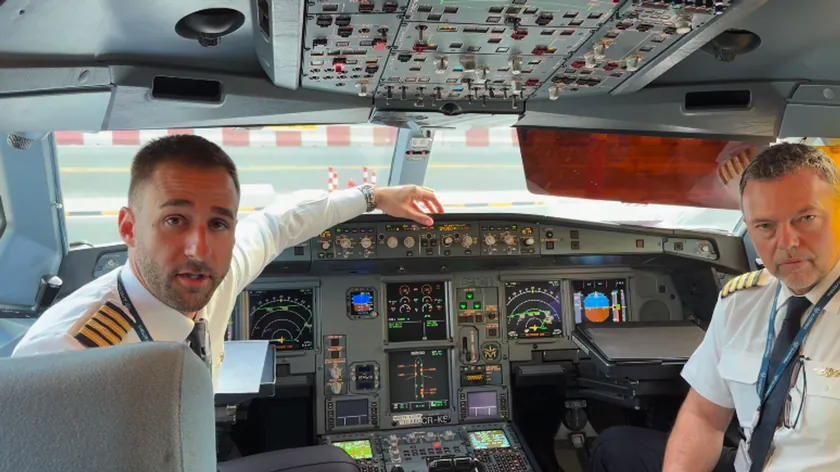 Sırbistan'ın tahliye uçuşu Dubai'den 262 yolcu ve 14 bebekle Belgrad'a hareket etti