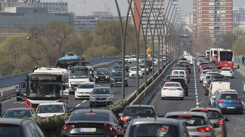 Slovenyalı'dan Sırbistan'daki Belgradlı Sürücülere Trafik Nezaketi Çağrısı