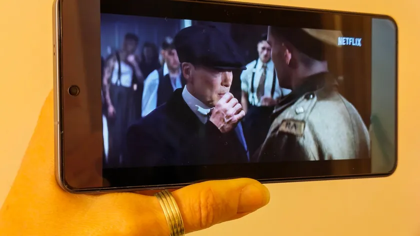 Samsung Galaxy S26 serisinde gizli Audio Eraser özelliği film izlemeyi kolaylaştırıyor