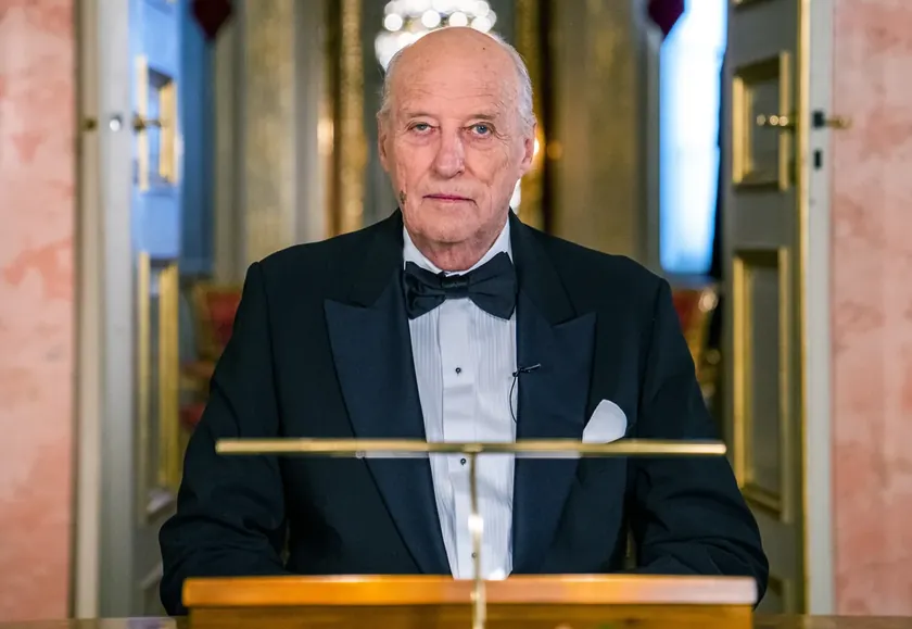 Norveç Kralı Harald Tenerife Adası'nda enfeksiyon ve dehidrasyon nedeniyle hastaneye kaldırıldı.