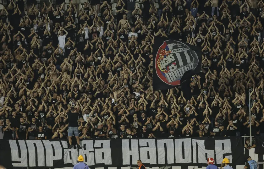 Mladić paylaşımı nedeniyle dövüldüğü iddia edilen Partizan taraftarının dalağı alındı