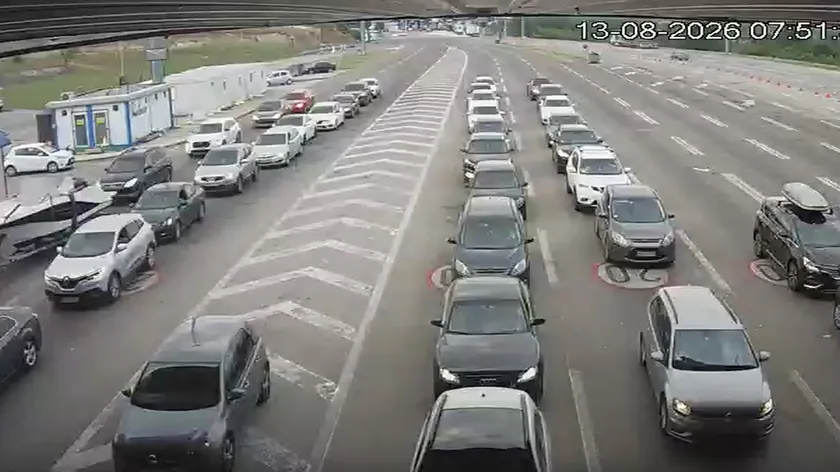 Sırbistan sınır geçişlerinde yoğunluk Bazı noktalar en kritik durumda