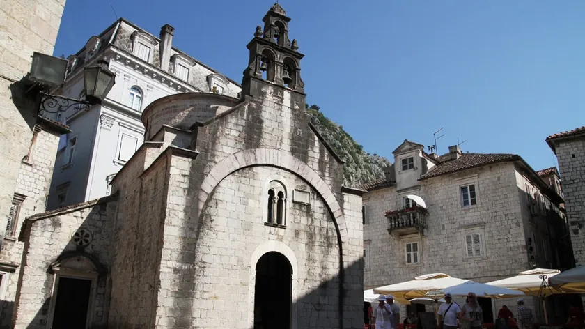 Karadağ'ın Kotor şehrinde turist iki saatlik otopark ücretine şaşırdı