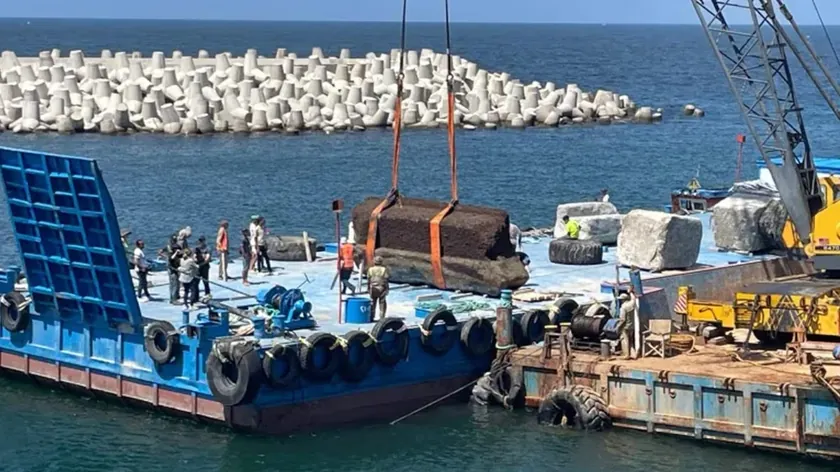 Akdeniz'de İskenderiye Feneri'ne ait 22 anıtsal blok keşfedildiği bildirildi