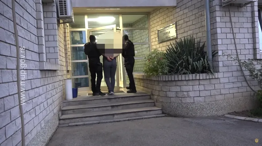 Sırbistan'da korrupsiyon suçundan yargılanan kişi iki yıl sekiz ay hapis cezasına çarptırıldı.
