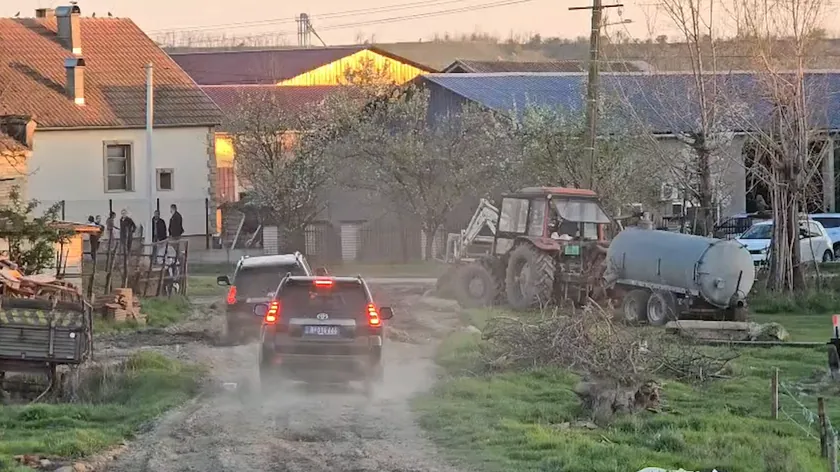Sırbistan Novi Sad'da polise ateş açan ve araç gasp eden şüpheliye tutukluluk kararı