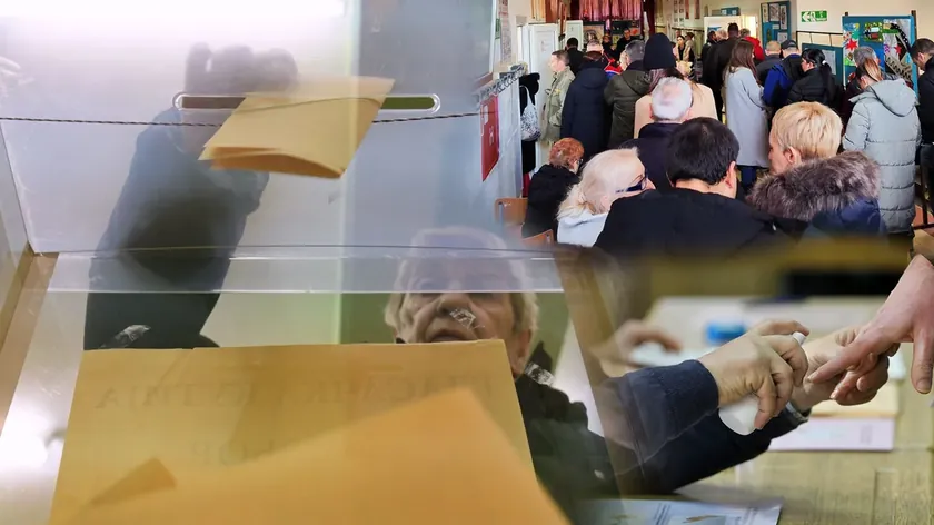 Sırbistan'da 25 Ekim erken seçimleri: Anketler başa baş, katılım belirleyici olacak