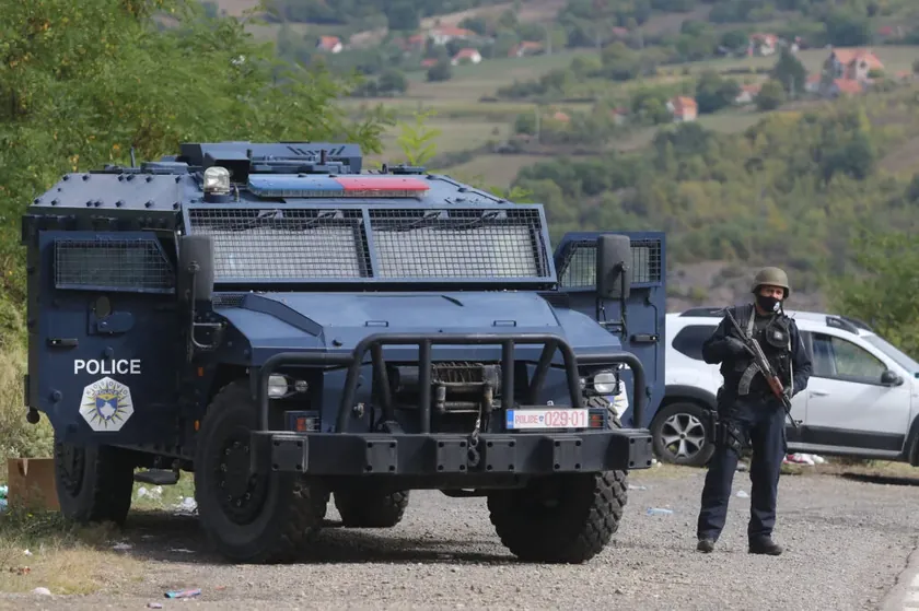 Sırbistan'a bağlı bir polis memurunun Kosovska vatandaşlığı iptal edildi.