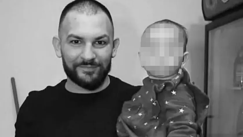 Sırbistan Pançevo'da kahraman baba kızını yangından kurtarırken hayatını kaybetti