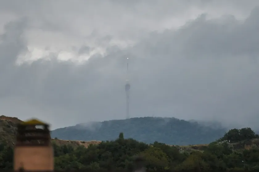 Sırbistan'da bulutlu ve daha soğuk hava bekleniyor, sıcaklık 13 dereceye ulaşacak.