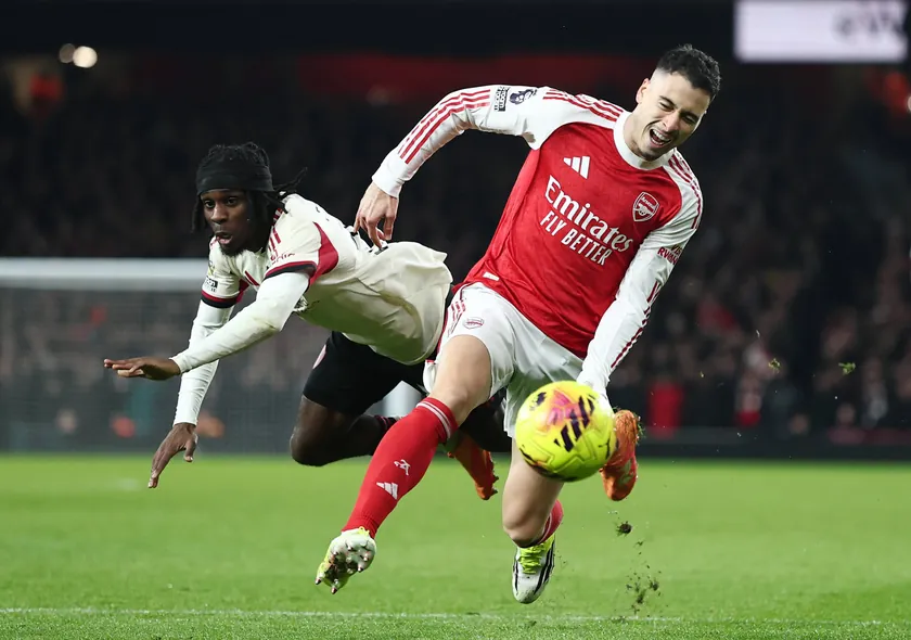 Arsenal ve Liverpool Derbisinde Kavga ve Ciddi Sakatlık Yaşandı