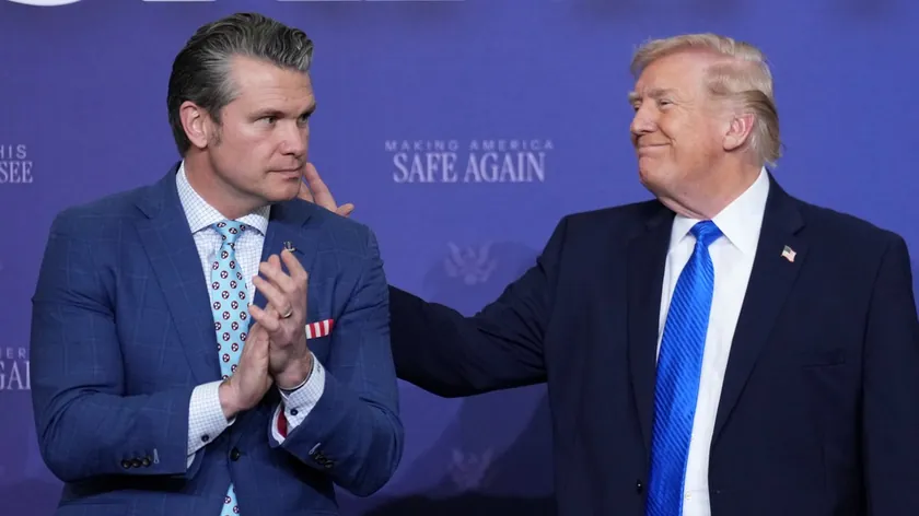 ABD Başkanı Trump, İran savaşının sorumluluğunu Savunma Bakanı Hegseth'e yükledi