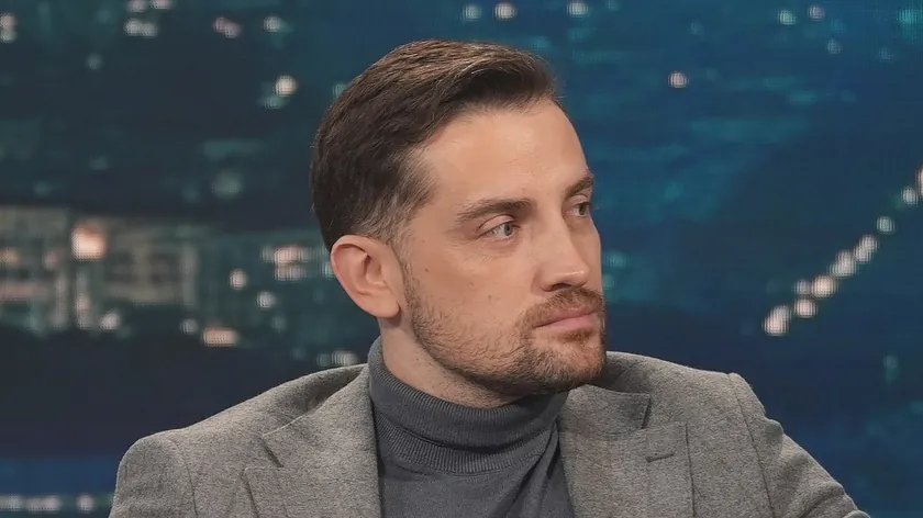 Mirza Selimović'in Yeni Şarkısı "Pevam, Ne Plačem" İnsanları Derinden Etkiledi