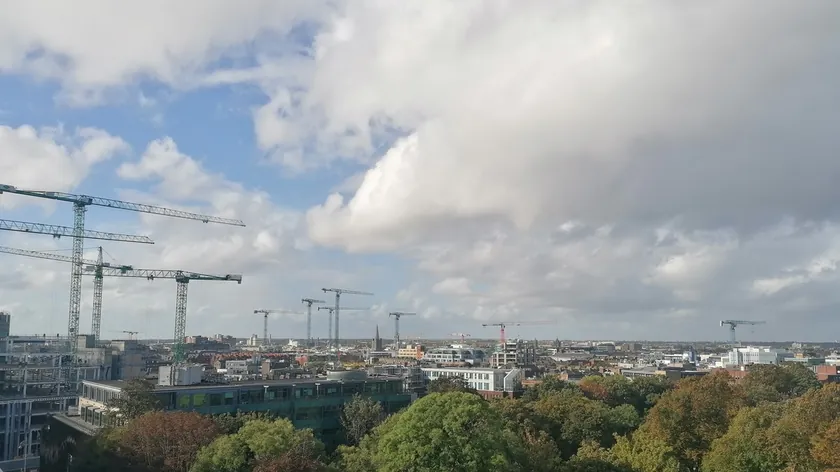 İrlanda'da 20 Hektarlık Lüks Köy Satışta: Tarih ve Doğanın Buluştuğu Emlak Fırsatı