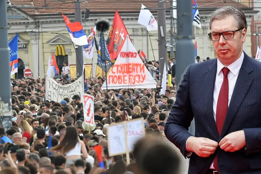 Sırbistan Cumhurbaşkanı Aleksandar Vučić, parlamento seçimlerinin 18 veya 25 Ekim'de yapılacağını bildirdi.