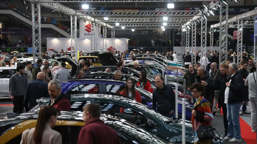 Sırbistan'da elektrikli ve hibrit araçlara yoğun ilgi: Bir haftada bin başvuru geldi