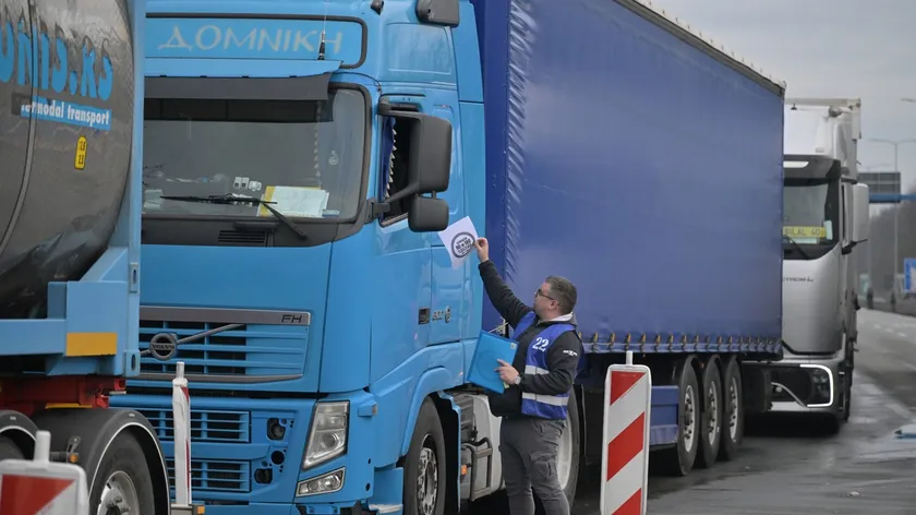 Bosna Hersek Batı Hersek Kantonu'nda Ulaştırmacıların Sınır Protestosu Engellendi