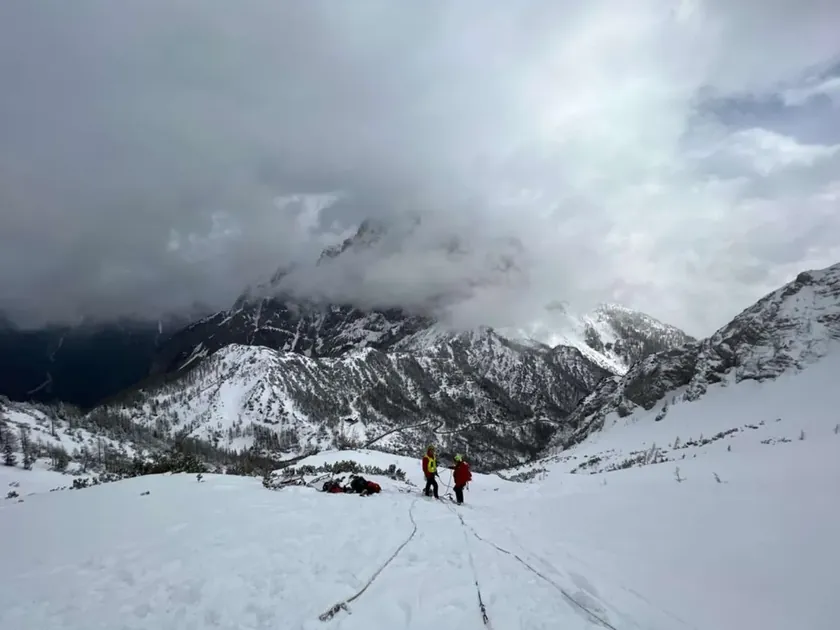 Himlung Himal zirvesinde çığ sonrası en az 10 Nepal'lı rehber kayboldu