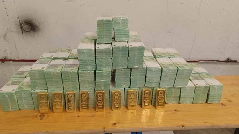 Ukrayna Bankası Macaristan'dan El Konulan Nakit ve Altınlarının İadesini Talep Ediyor