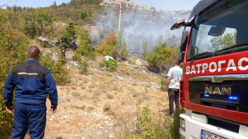 Trebinja yakınlarında çıkan yangın iz kaynaklarına yaklaştı.