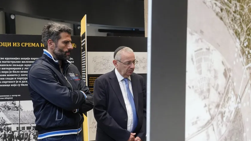 Beograd Belediye Başkanı Aleksandar Šapić Memorijal Merkezi "Staro sajmište"yi Ziyaret Etti