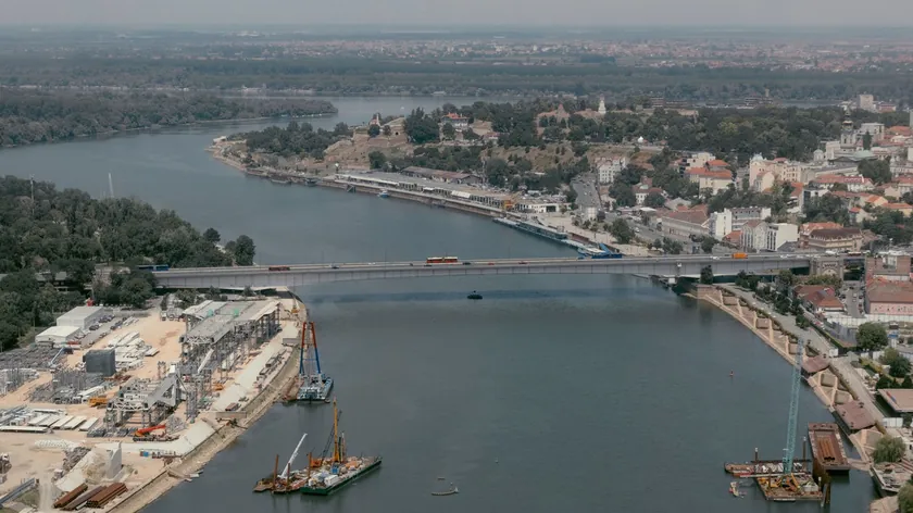 Sırbistan'da Bloku 27A'da yeni bir konut ve iş kompleksi için ilk inşaat izni verildi.