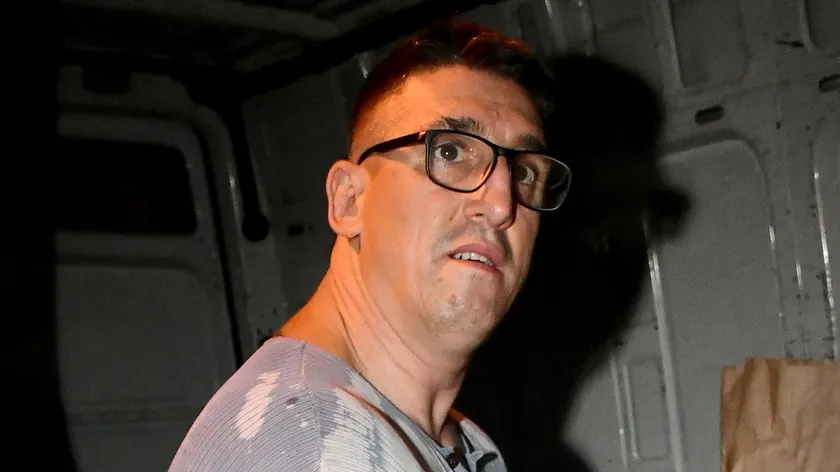 Eski yarışma şampiyonu Kristijan Golubović, yetişkinler için platformda popülaritesini para kazanmak için kullanıyor.