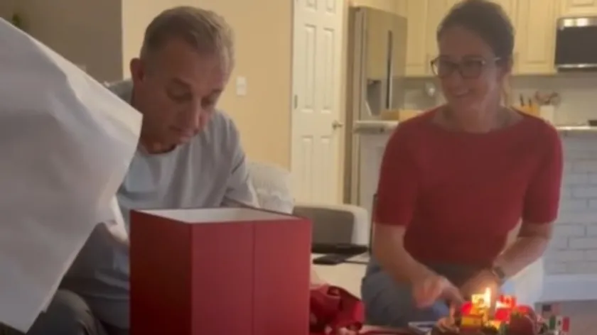 Bosna Hersekli Kızın Babasına Dünya Kupası Biletleri Sürprizi Duygulandırdı