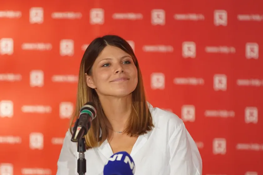 Sırp oyuncu Vanja Nenadić ikinci çocuğunu beklediğini Belgrad'da açıkladı