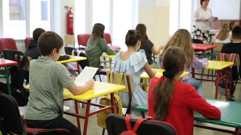 Sırbistan'da Öğrencileri Bahar ve İşçi Bayramı Tatilleri Devlet Bayramlarıyla Birleşiyor