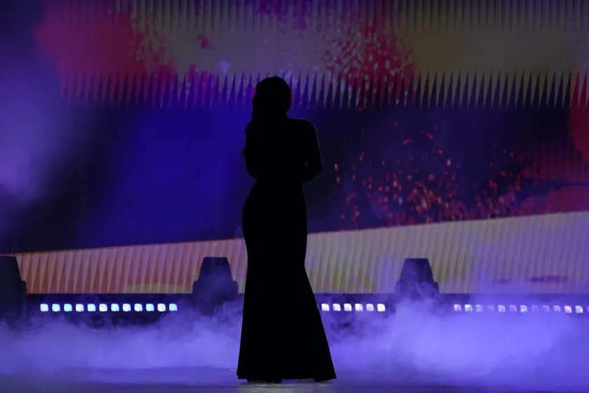 Sırbistanlı Şarkıcı Kaja Ostojić Miloš Čujović ile Dördüncü Kez Evlendi