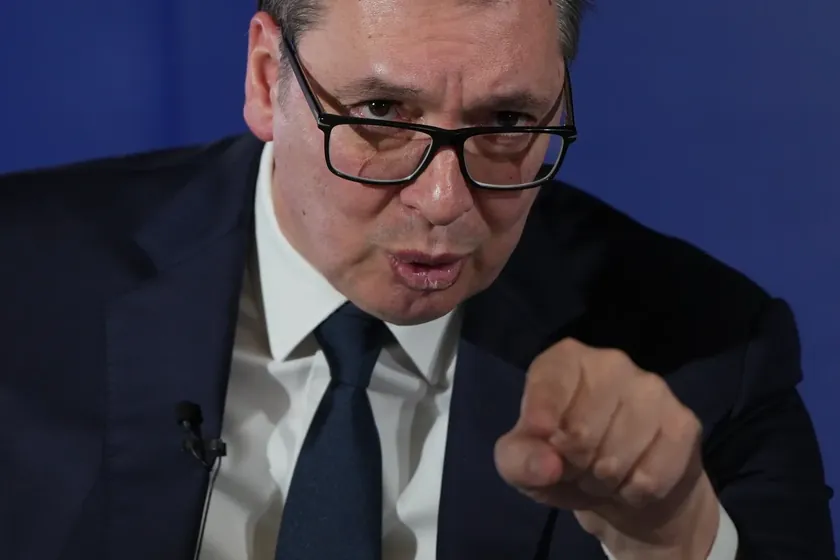Sırbistan Cumhurbaşkanı Aleksandar Vučić, öğrenci hareketinin aday listesinde yeteneksiz ve devletin parasını alan "paraşitler" olduğunu söyledi.