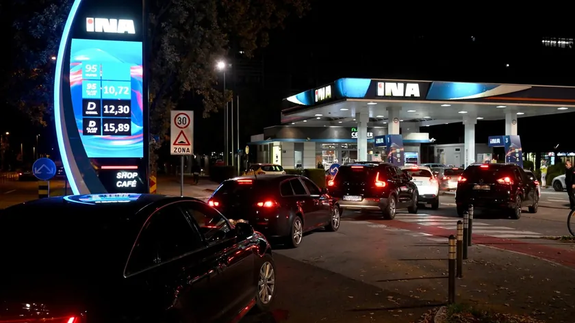 Sırbistan Bölgesel Akaryakıt Fiyatlarında Zirvede Yer Alıyor Benzin ve Dizel Çok Pahalı