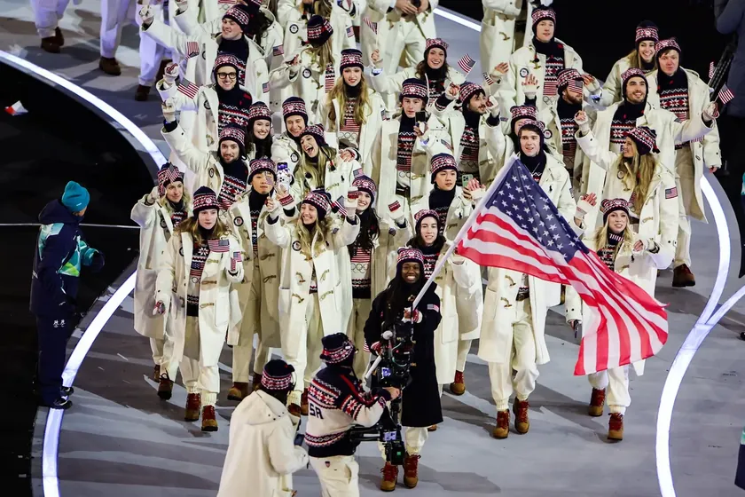 Kış Olimpiyatları Açılış Töreni Ülkelerin Moda Tasarımlarıyla Podyuma Çevrildi