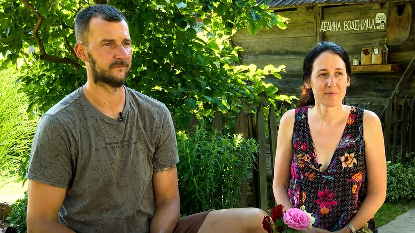 Tijana ve Nenad Beograd'ı terk edip Kosjerić'te atalarının değirmenini yeniden inşa ettiler