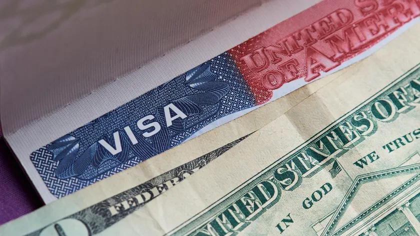 ABD Vizaları ABD 50 Devletin Vatandaşlarına 20.000 Dolarlık Depozit Zorunluluğu Getiriyor